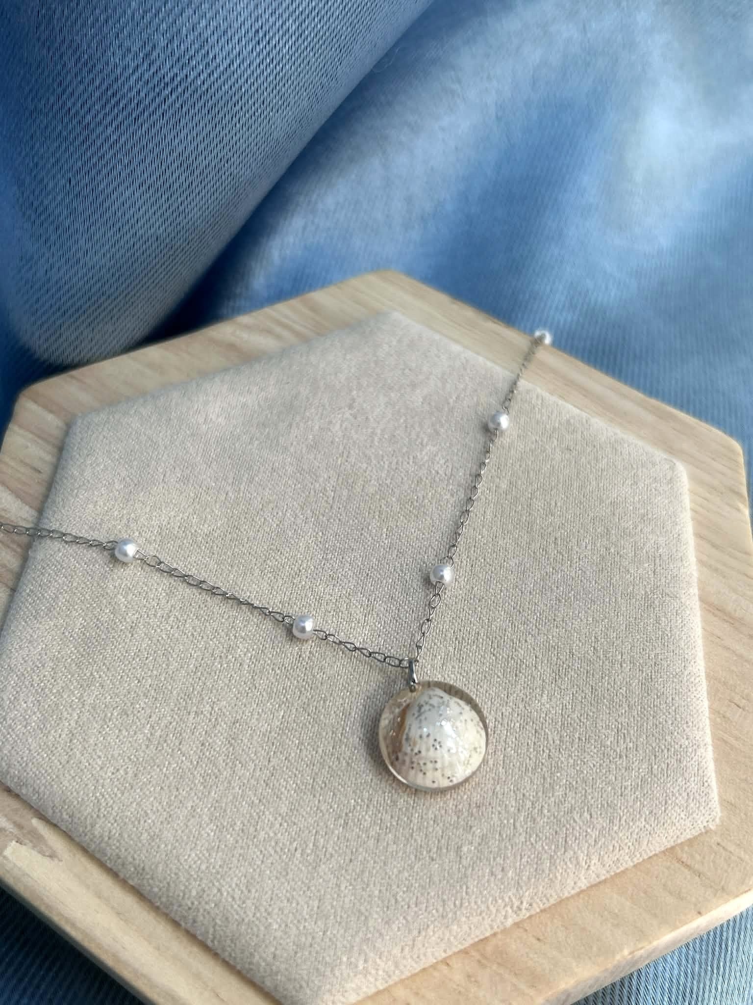 Collier argenté en acier inoxydable - coquillages véritables - bijoux d'été