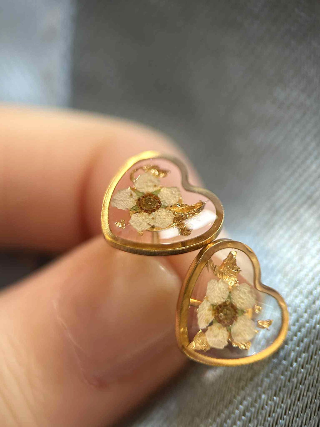 Parure de bijoux - coeurs avec fleurs séchées