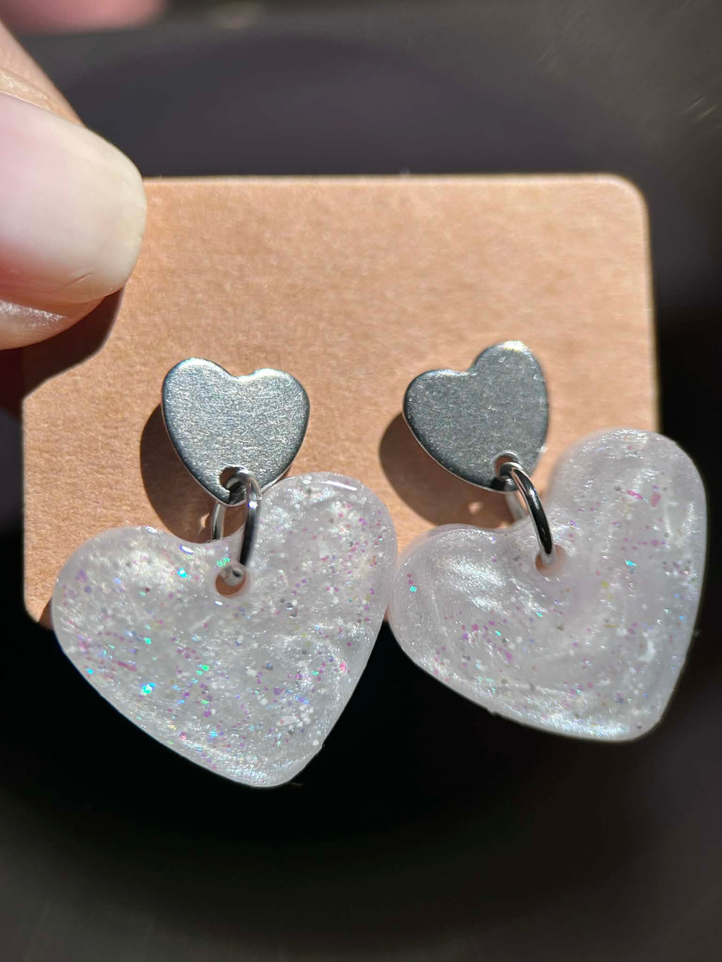 Boucles d'oreilles double cœur en résine - bijoux femme