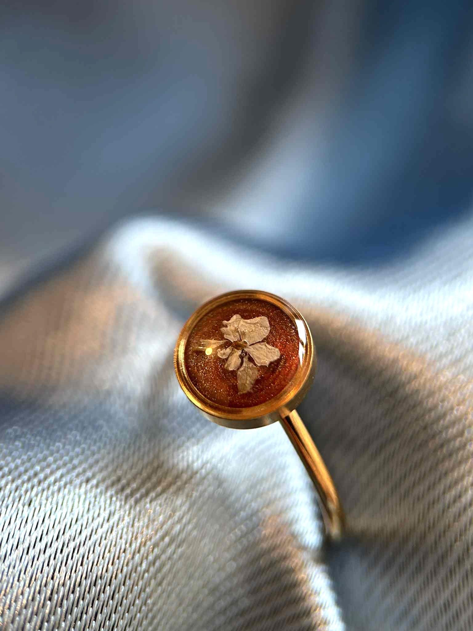 Bague ajustable doré - fleurs naturelles séchées - un cadeau parfait