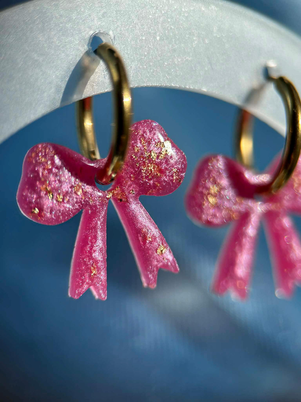 Boucles d'oreilles créoles et pampilles nœud