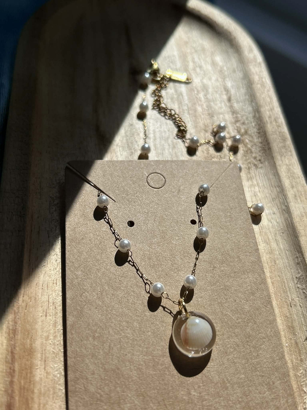 Collier doré en acier inoxydable - coquillages véritables - bijoux d'été