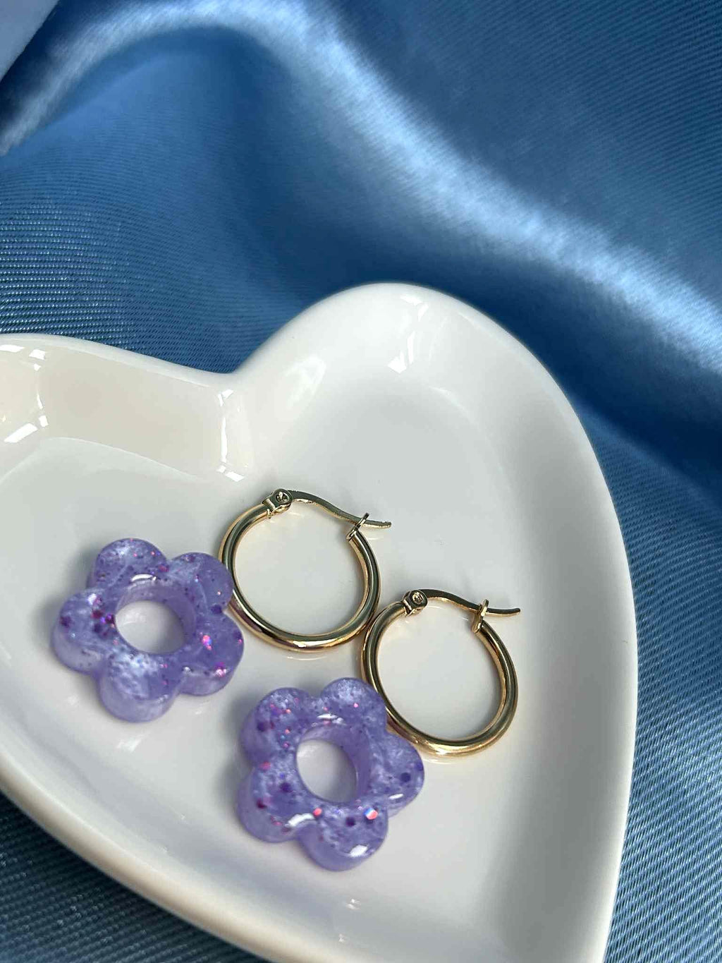 Boucles d'oreilles créoles doré en acier inoxydable avec pampilles fleurs