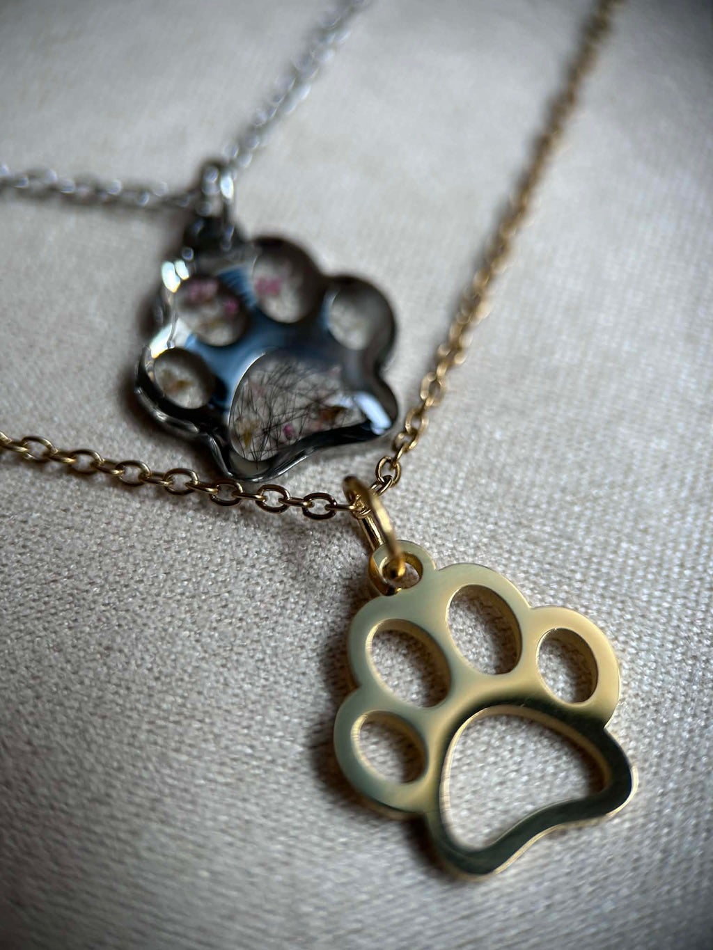 Collier avec pendentif patte de chein - personalisée avec polis