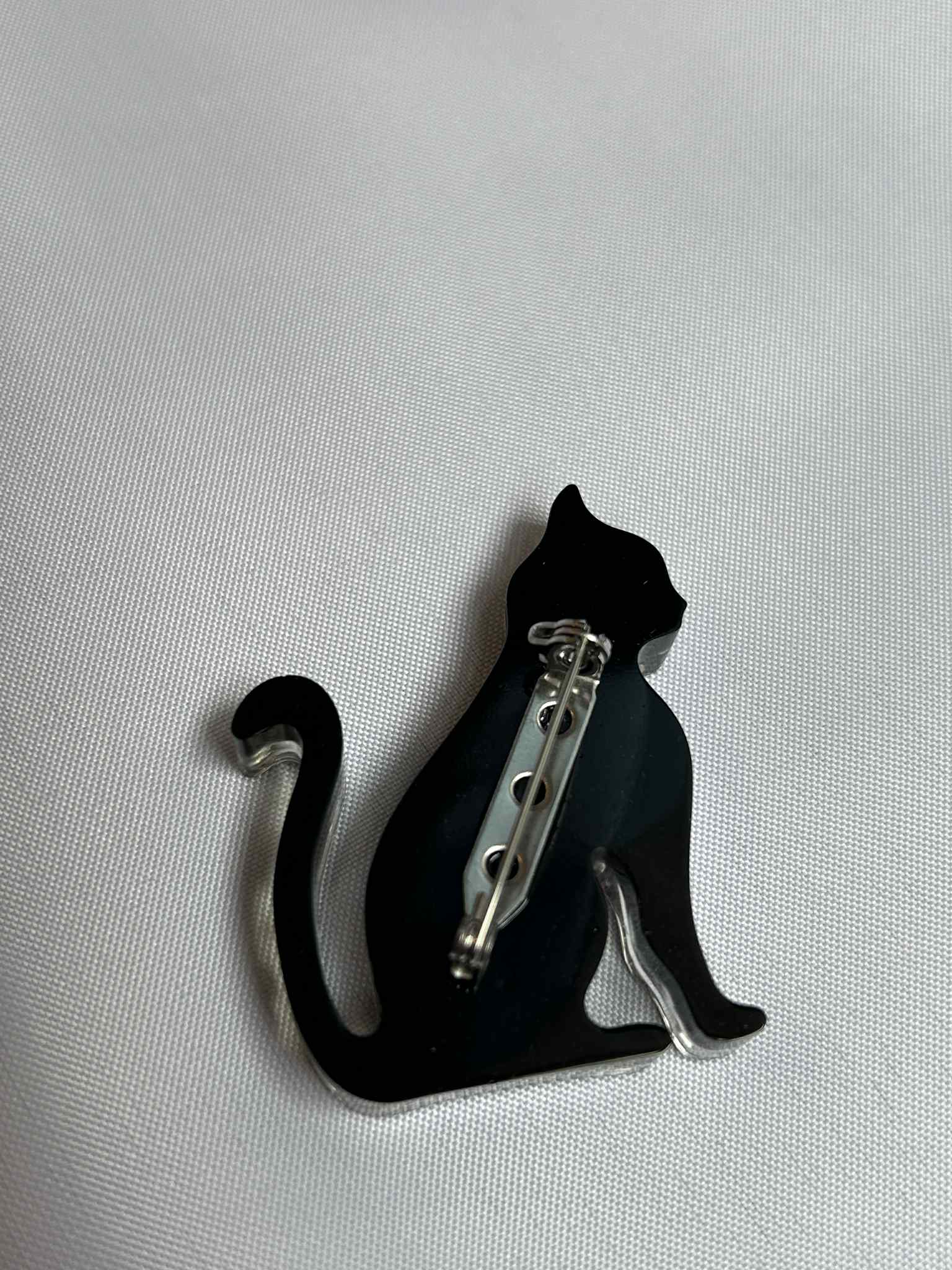 Broche en résine - fleurs séchées et pissenlit - broche chat noir