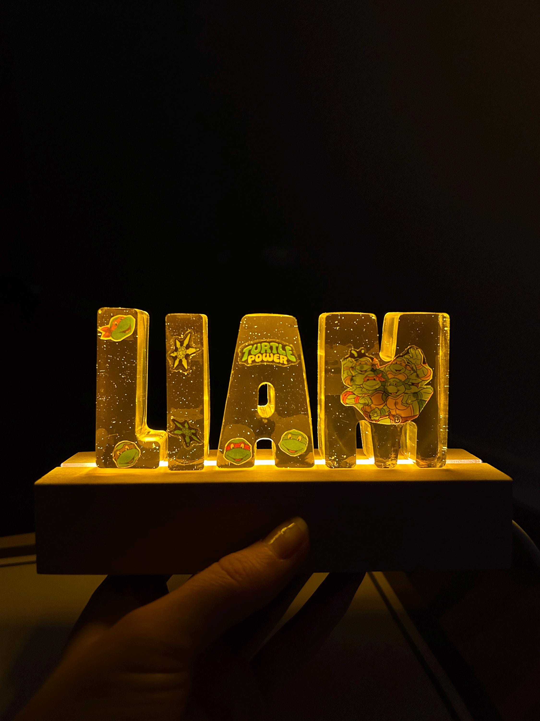 Lampe en résine personnalisée avec lettres 3D - idée cadeau