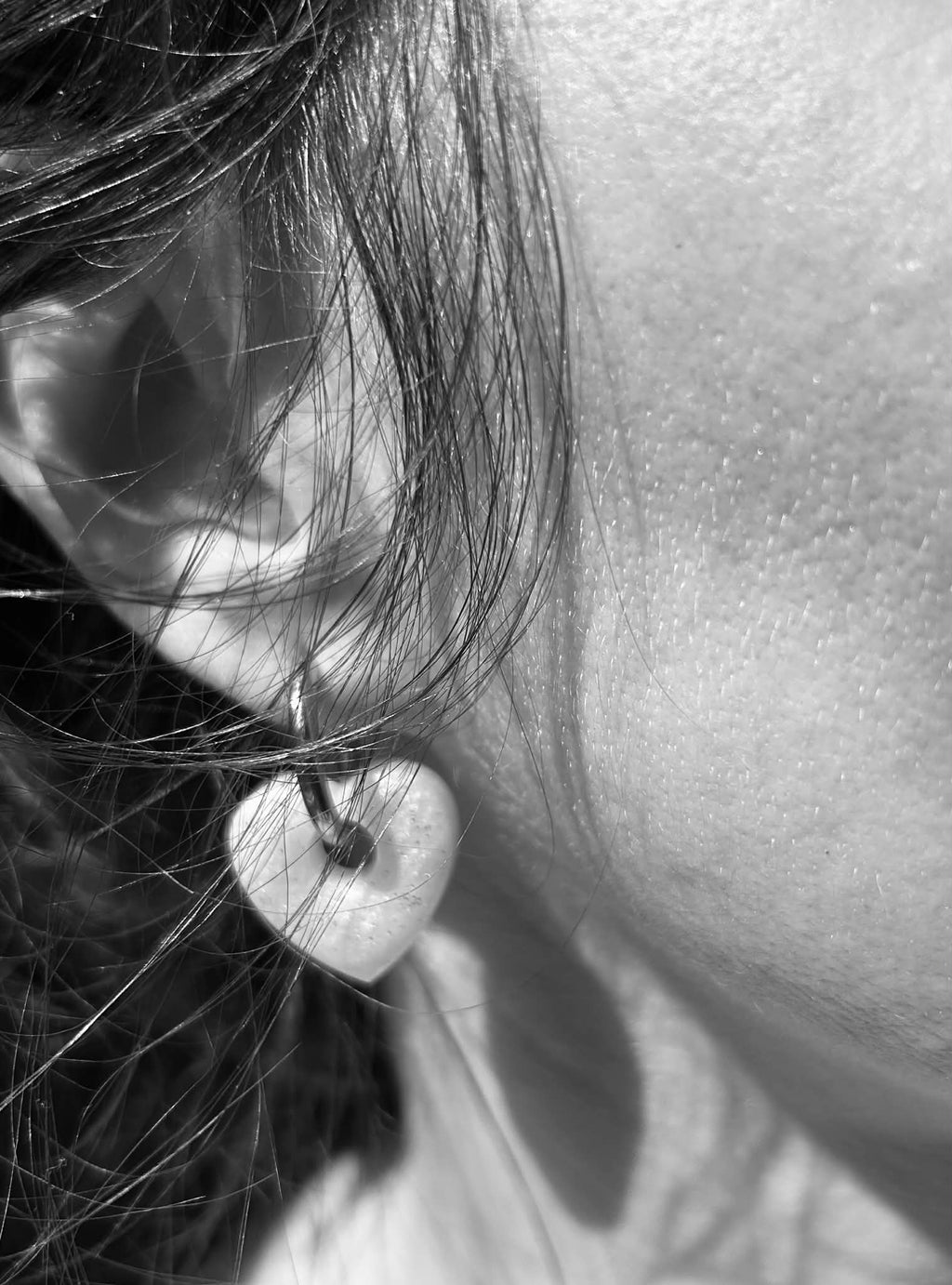 Créoles et pampilles en résine - boucles d'oreilles