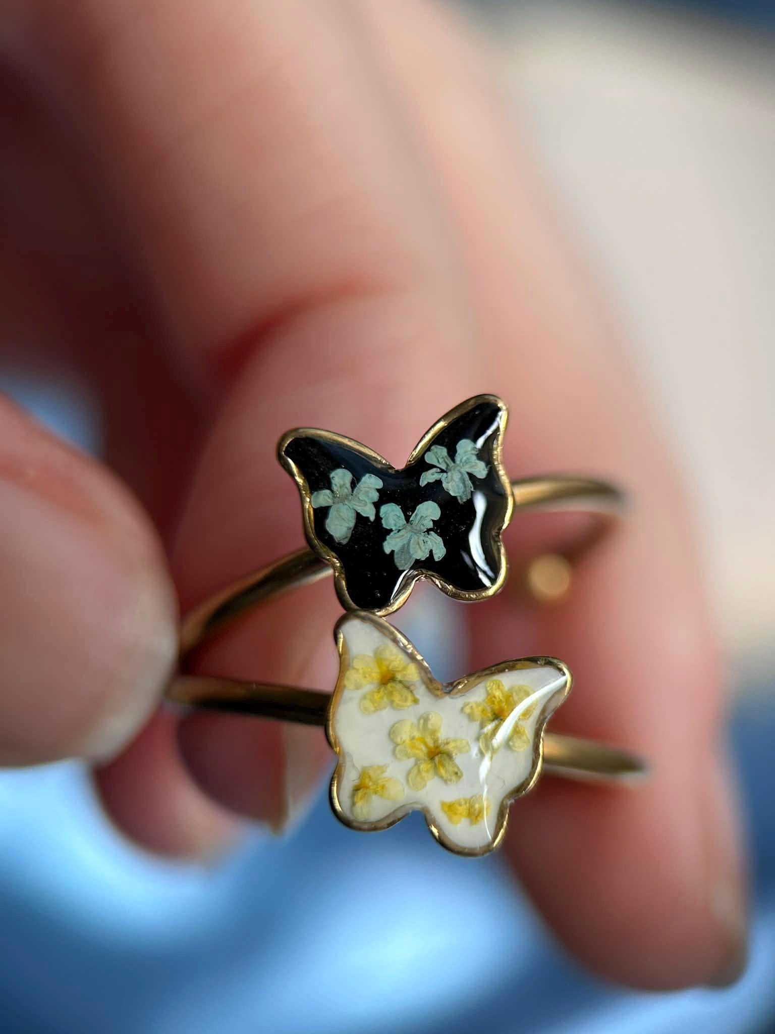 Bague doré ajustable - papillon - fleurs séchées