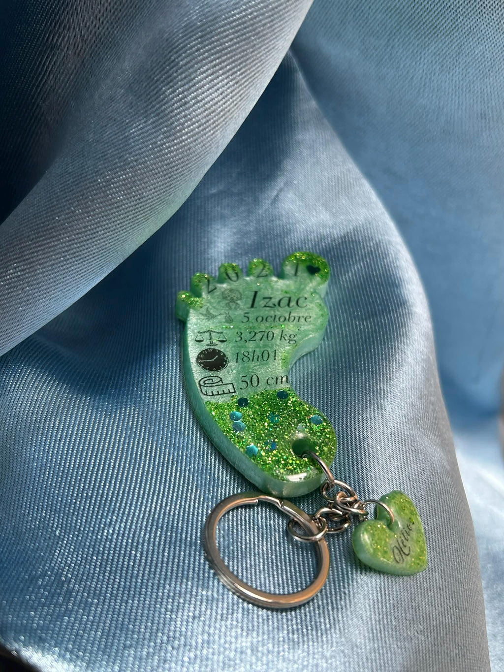 Porte-clés en résine semelle de bébé - souvenir naissance - cadeau naissance - détail baptême