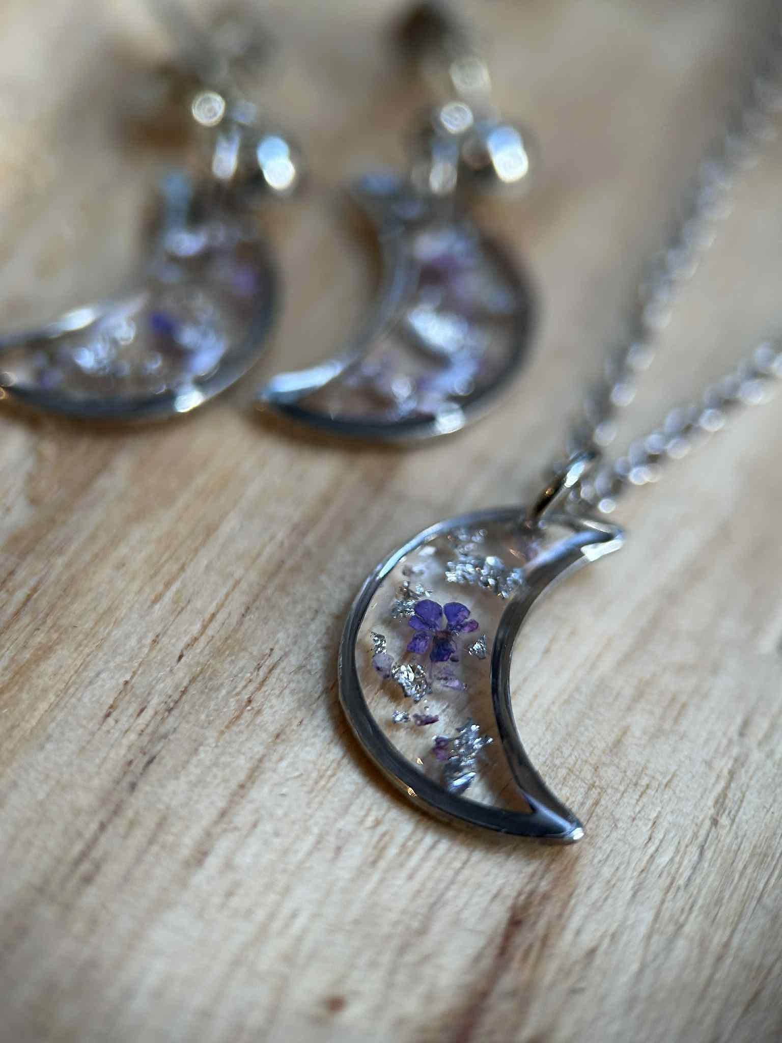 Jewelry set - moon - dried flowers