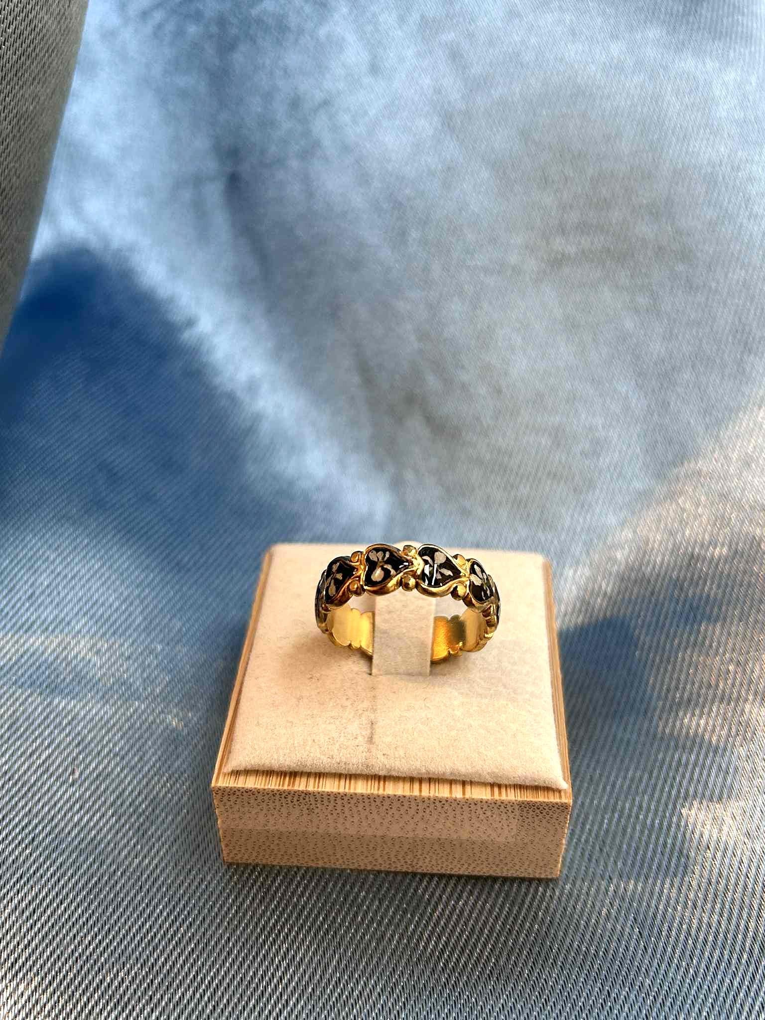 Bague doré ajustable - cœurs avec des fleurs séchées