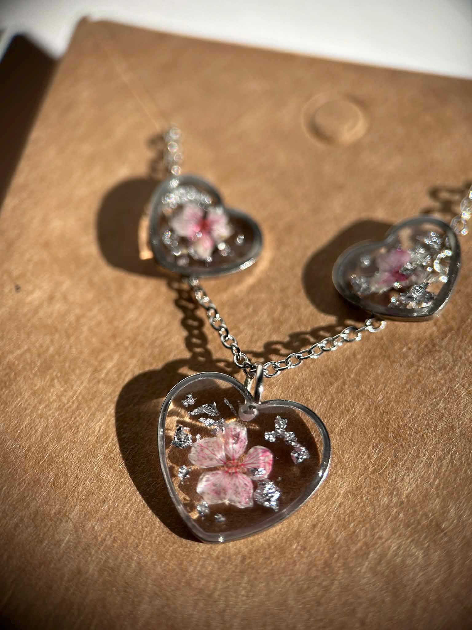 Jewelry set - hearts with dried flowers