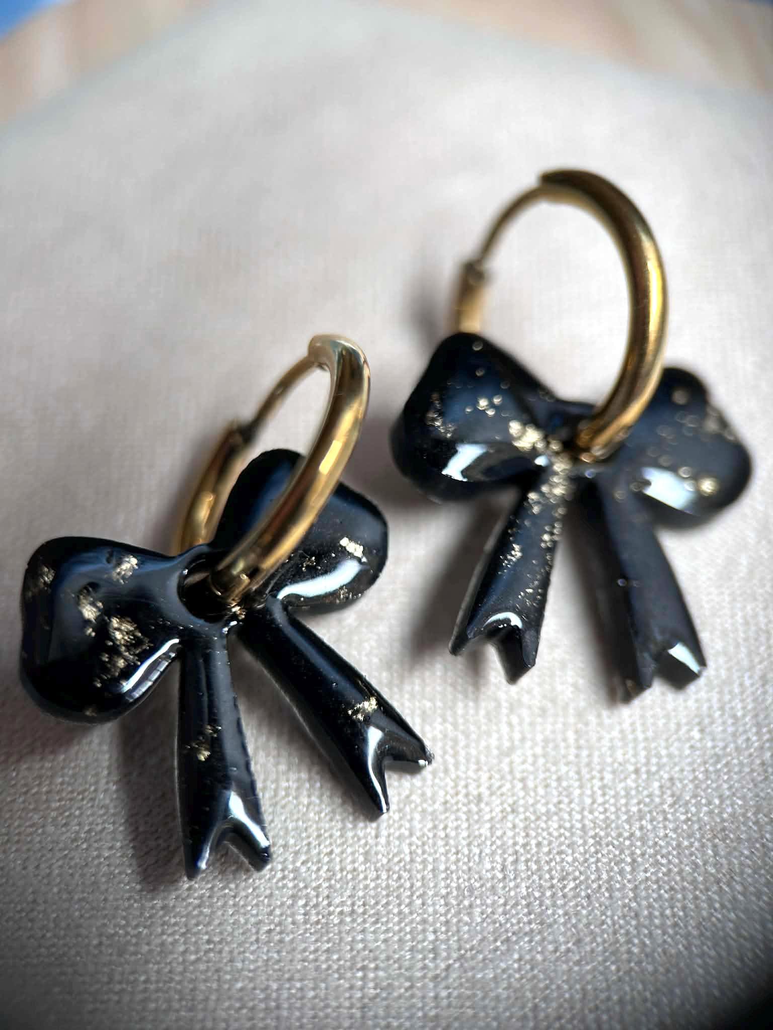 Boucles d'oreilles créoles et pampilles nœud