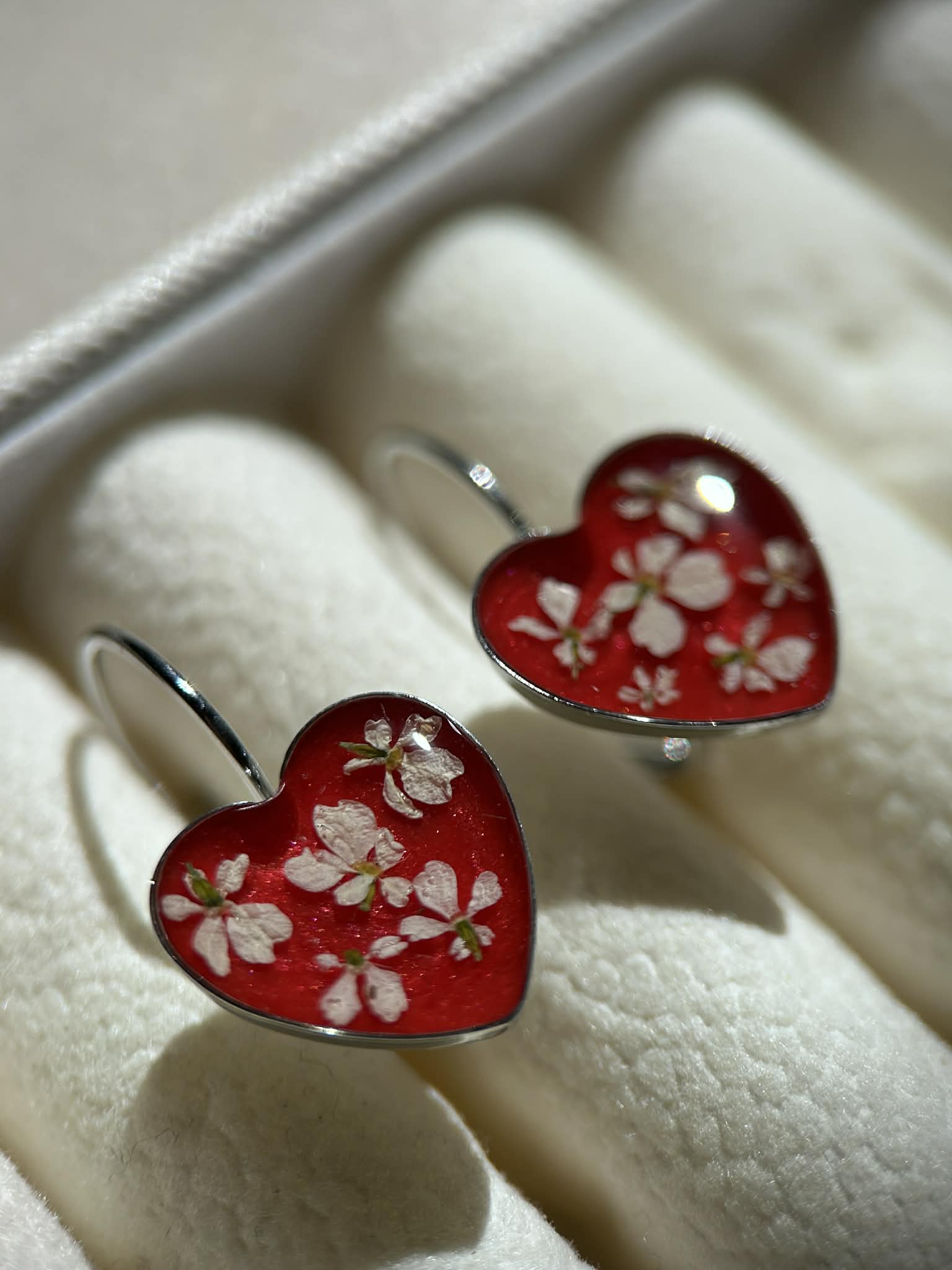 Boucles d'oreilles pendantes en forme de cœur - fleurs séchées