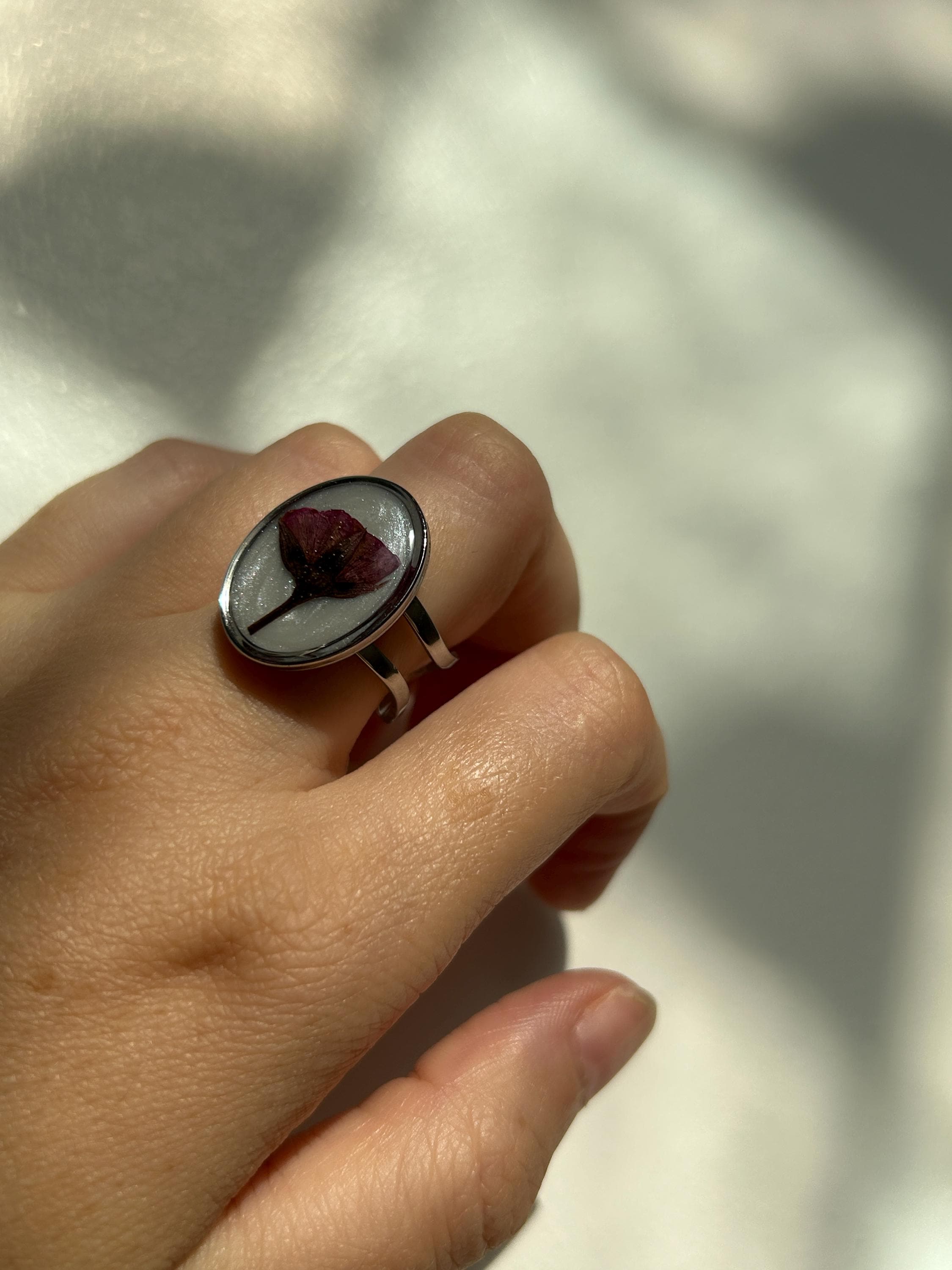 Bague ajustable argenté avec fleurs séchées