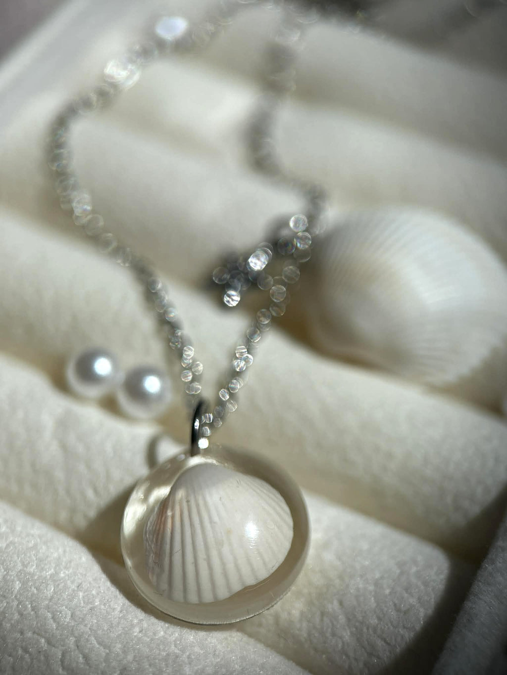 Collier argenté en acier inoxydable - coquillages véritables - bijoux d'été