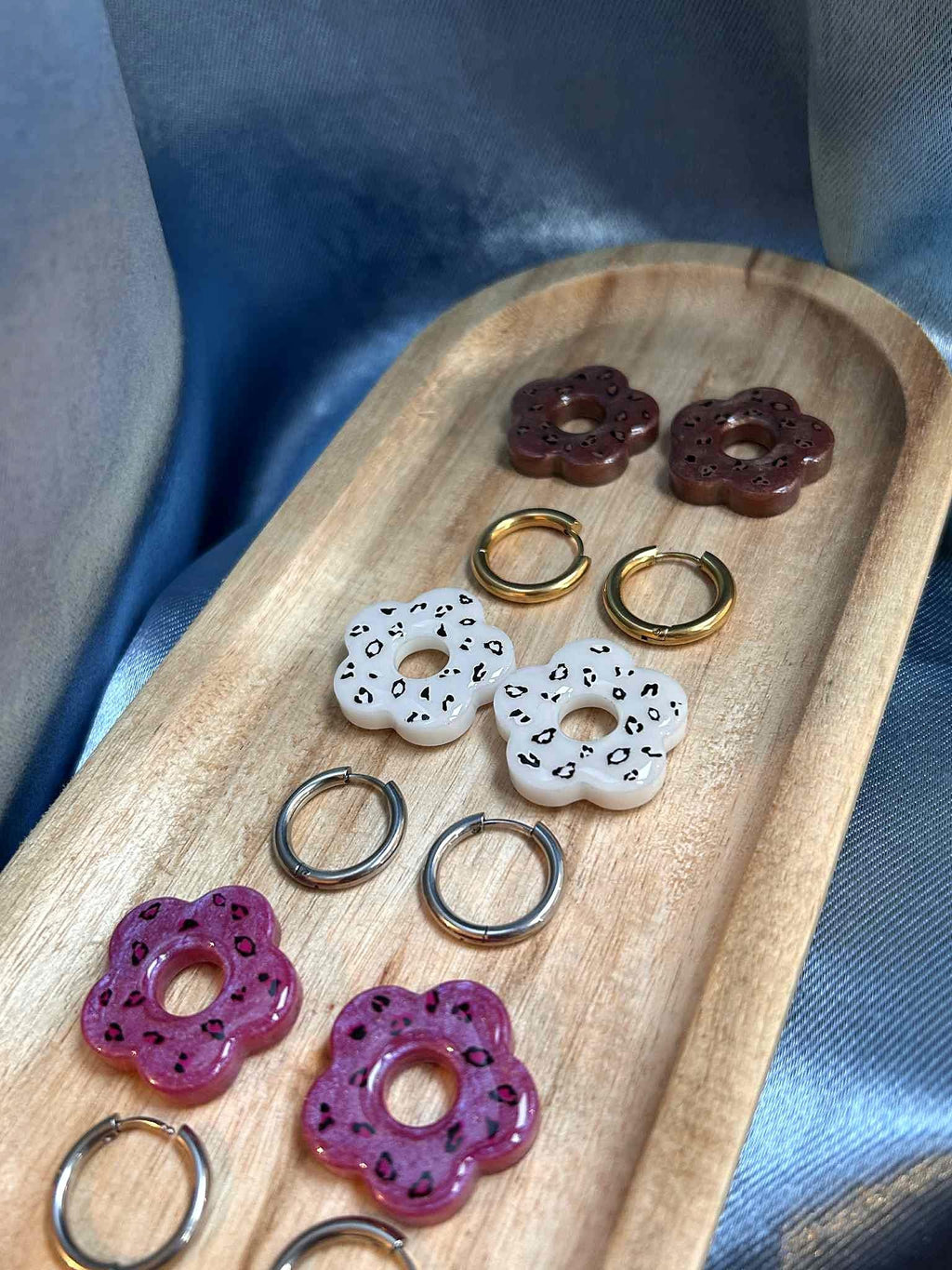 Créoles avec pampilles fleurs modélè leopard - bijoux femme