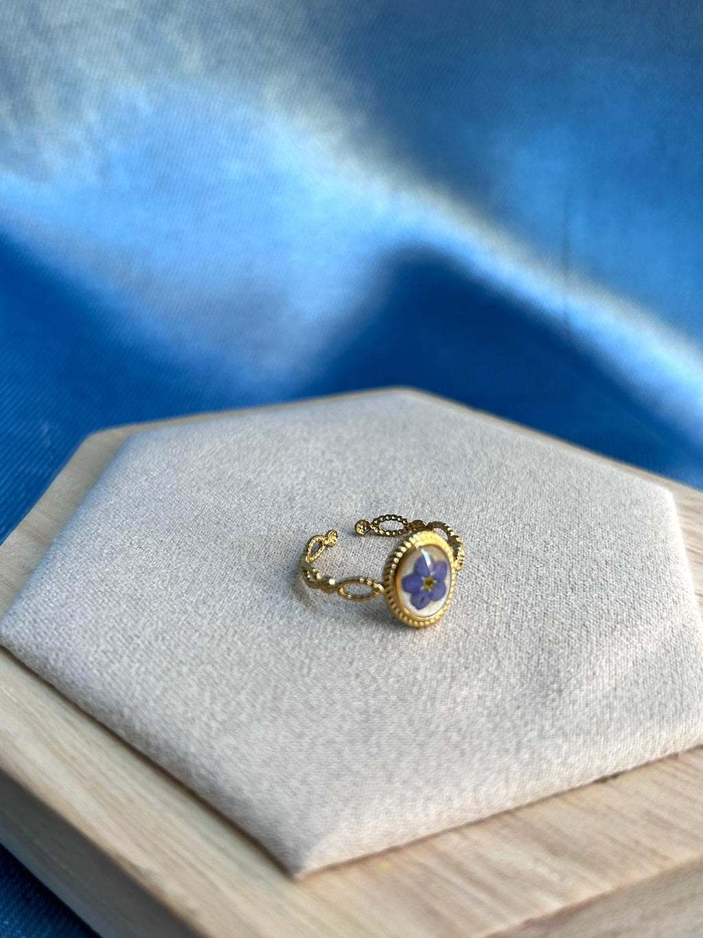 Bague doré ovale ajustable - fleur de myosotis