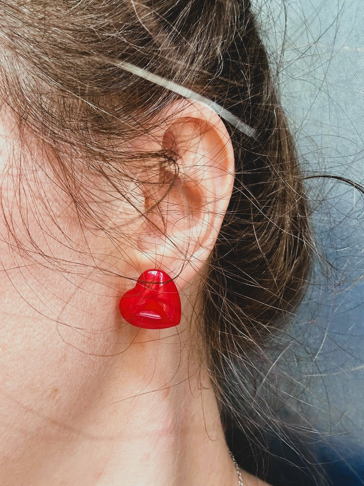 Clous d'oreilles en résine avec fleurs séchées
