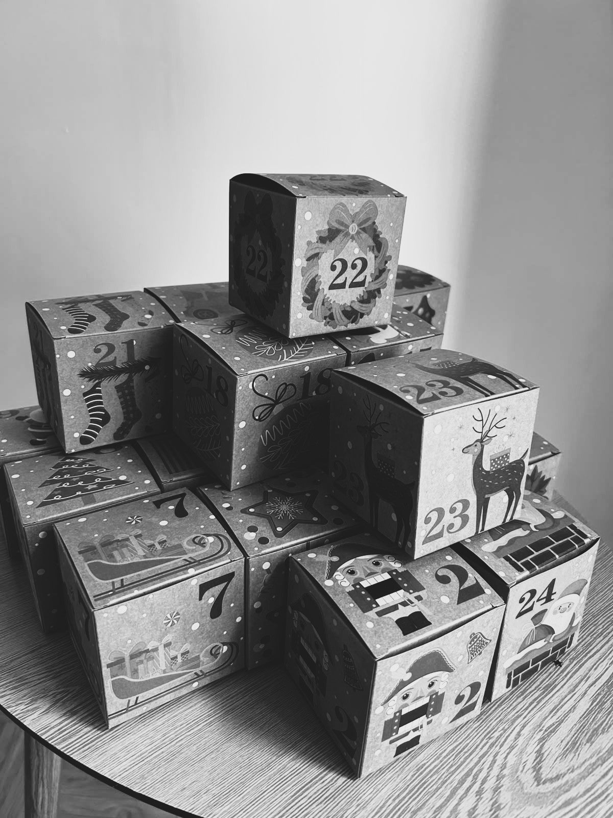 Calendrier de l'Avent avec 24 boîtes pour le moins de décémbre - cadeau de Noël pour femmes