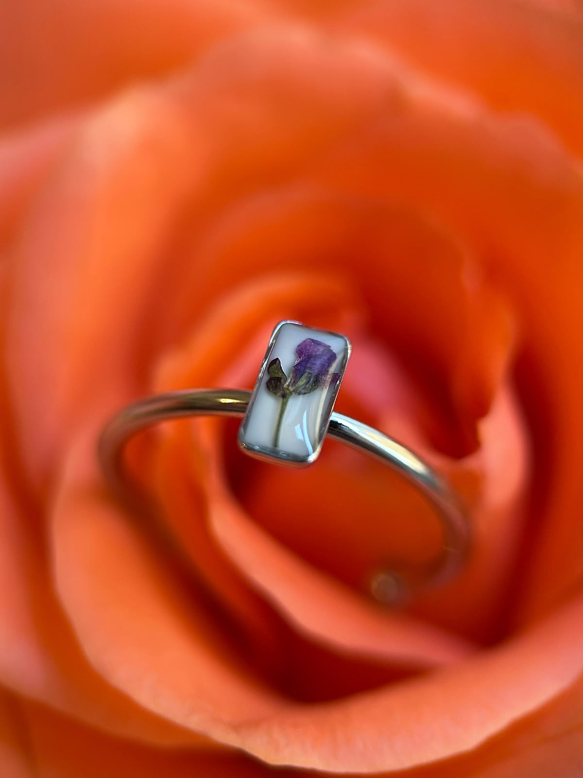 Bague ajustable argenté avec fleurs séchées