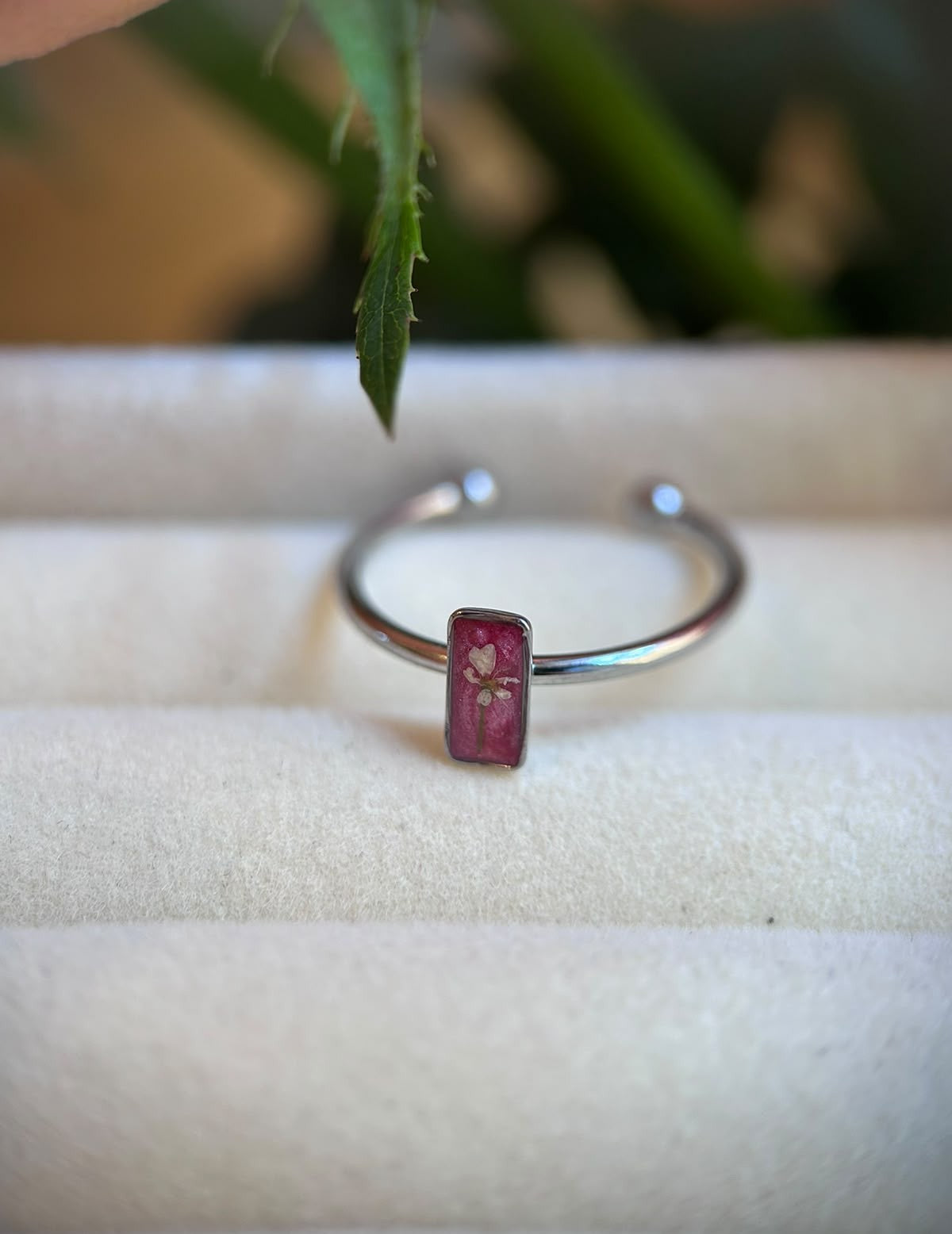 Bague ajustable argenté avec fleurs séchées