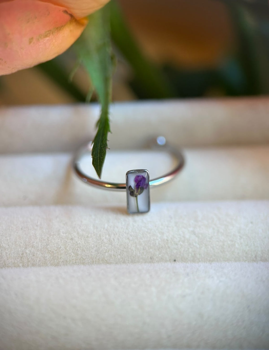 Bague ajustable argenté avec fleurs séchées
