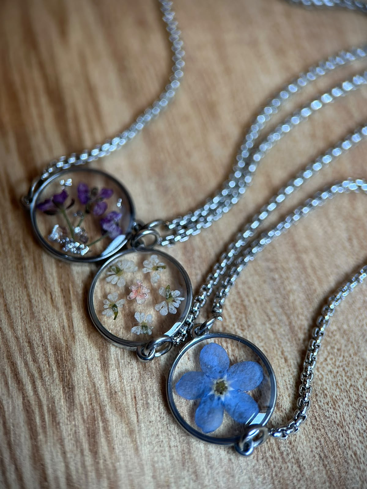 Bracelet argenté ajustable avec fleurs sechées - bijoux femme