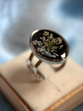 Bague ajustable argenté avec des vraies fleurs séchées