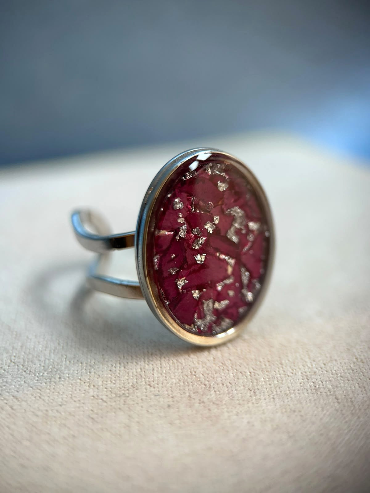 Bague ajustable argenté avec des vraies fleurs séchées