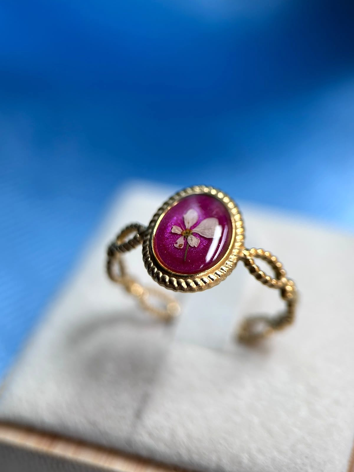Bague doré ajustable - ovale avec fleurs séchées