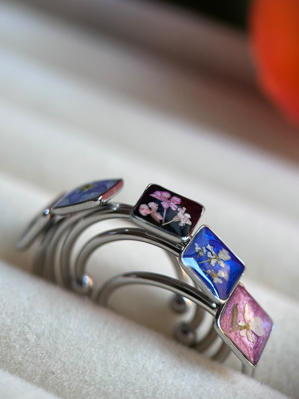 Bague ajustable argenté avec fleurs naturelles séchées - bague carré