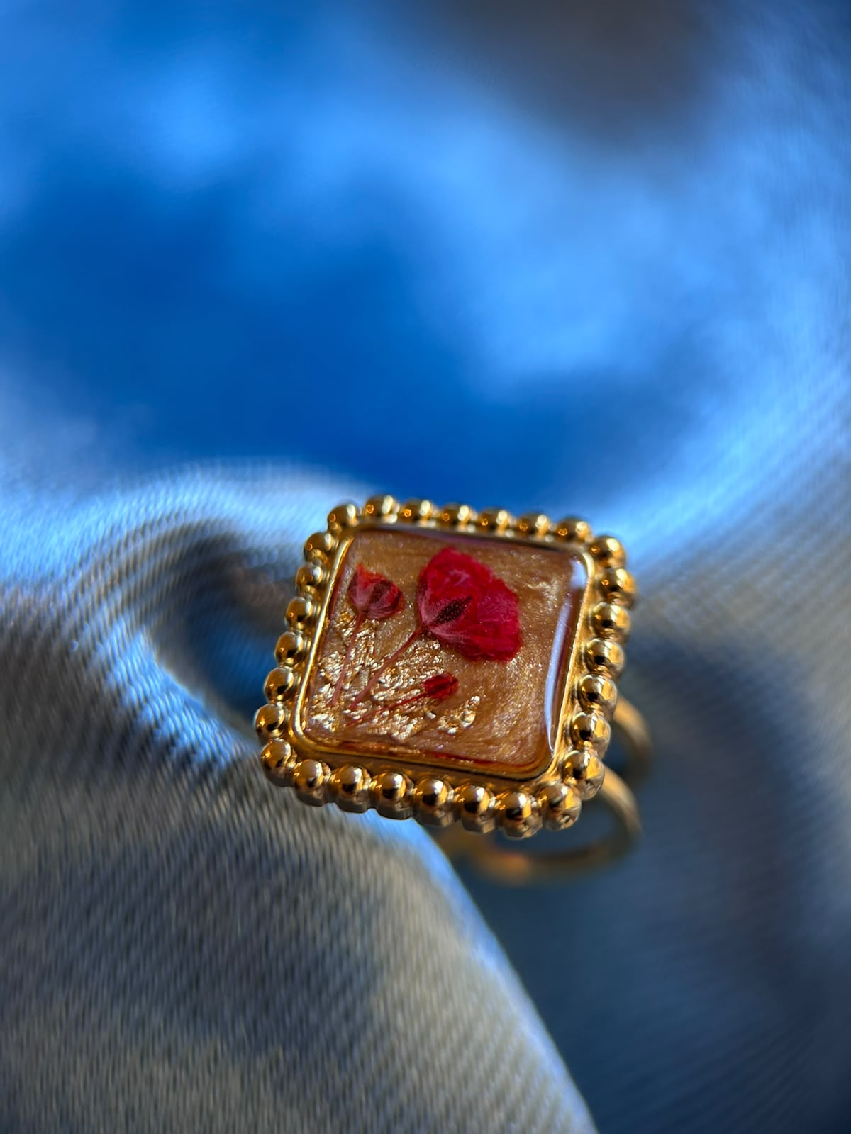 Bague doré ajustable avec fleurs naturelles séchées - bague carré