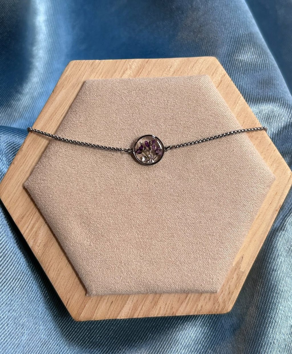 Bracelet argenté ajustable avec fleurs sechées - bijoux femme