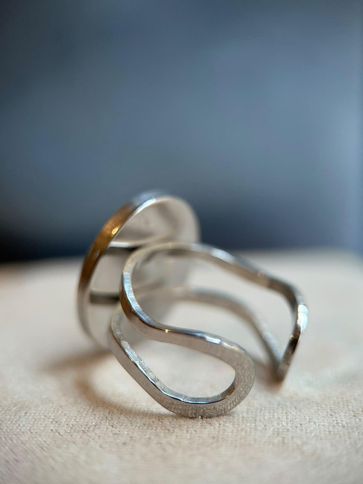 Bague ajustable argenté avec des vraies fleurs séchées
