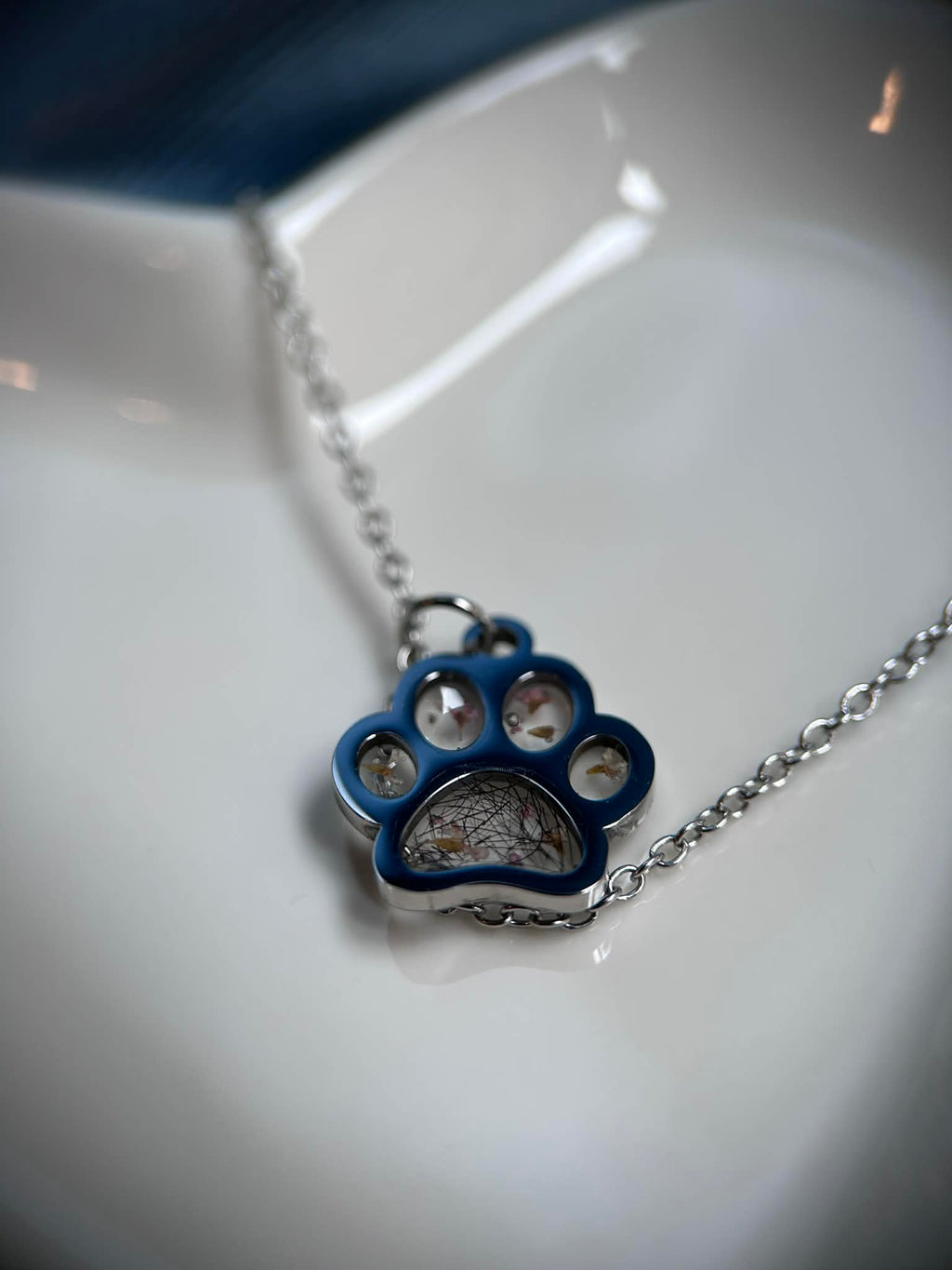 Collier avec pendentif patte de chein - personalisée avec polis