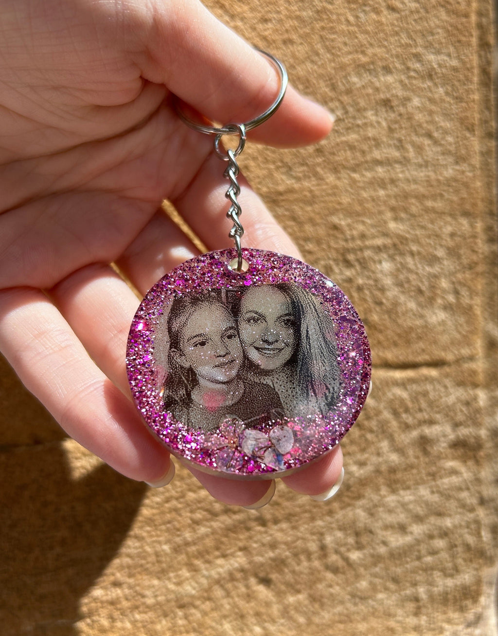 Porte-clés personnalisé en résine avec votre photo et votre initiale