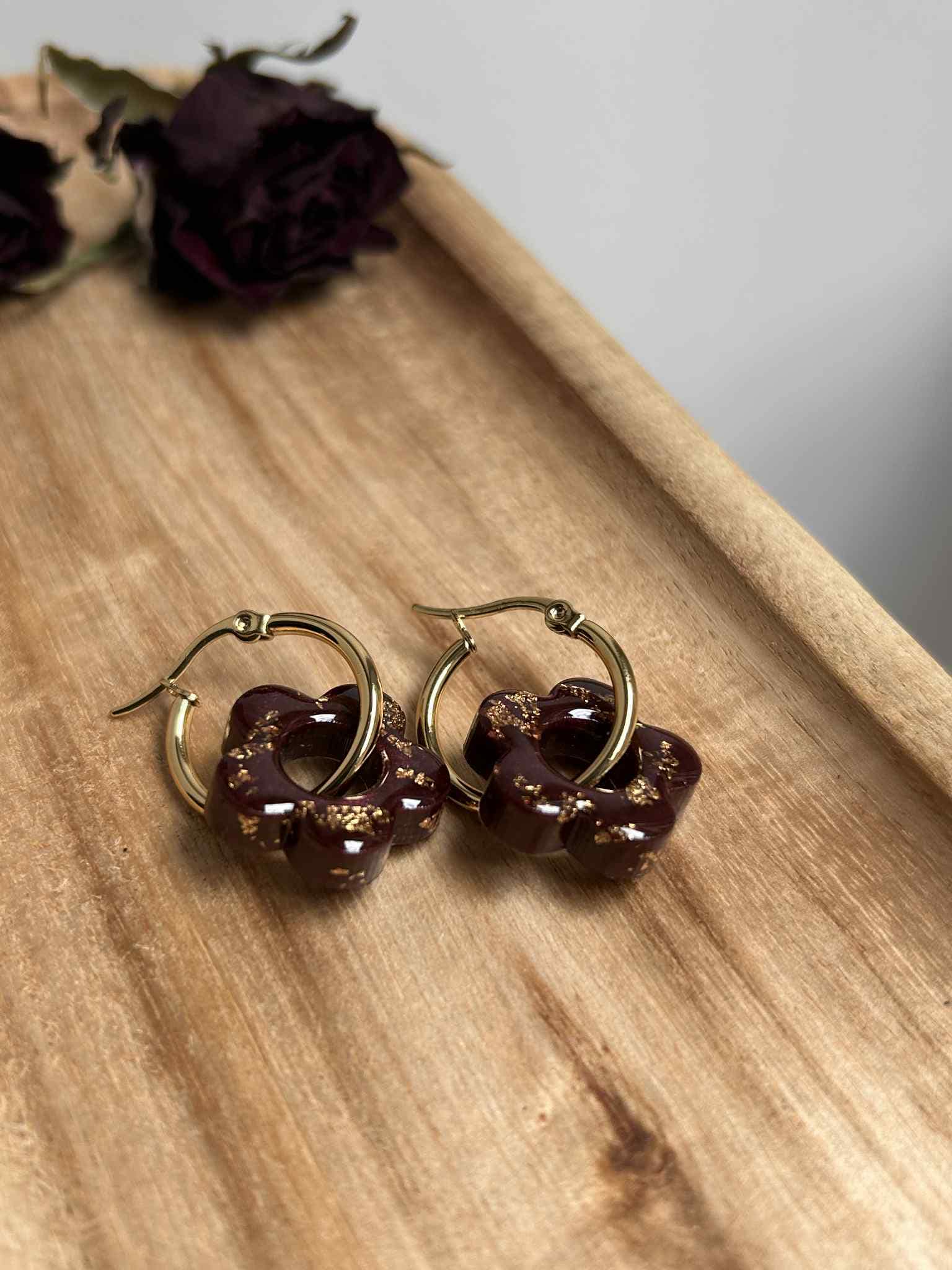 Boucles d'oreilles créoles doré en acier inoxydable avec pampilles fleurs