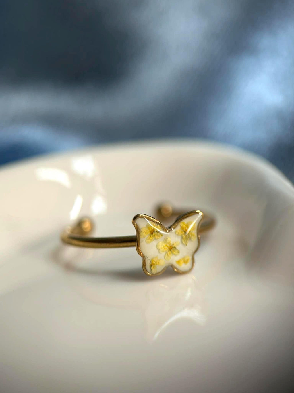 Bague doré ajustable - papillon - fleurs séchées