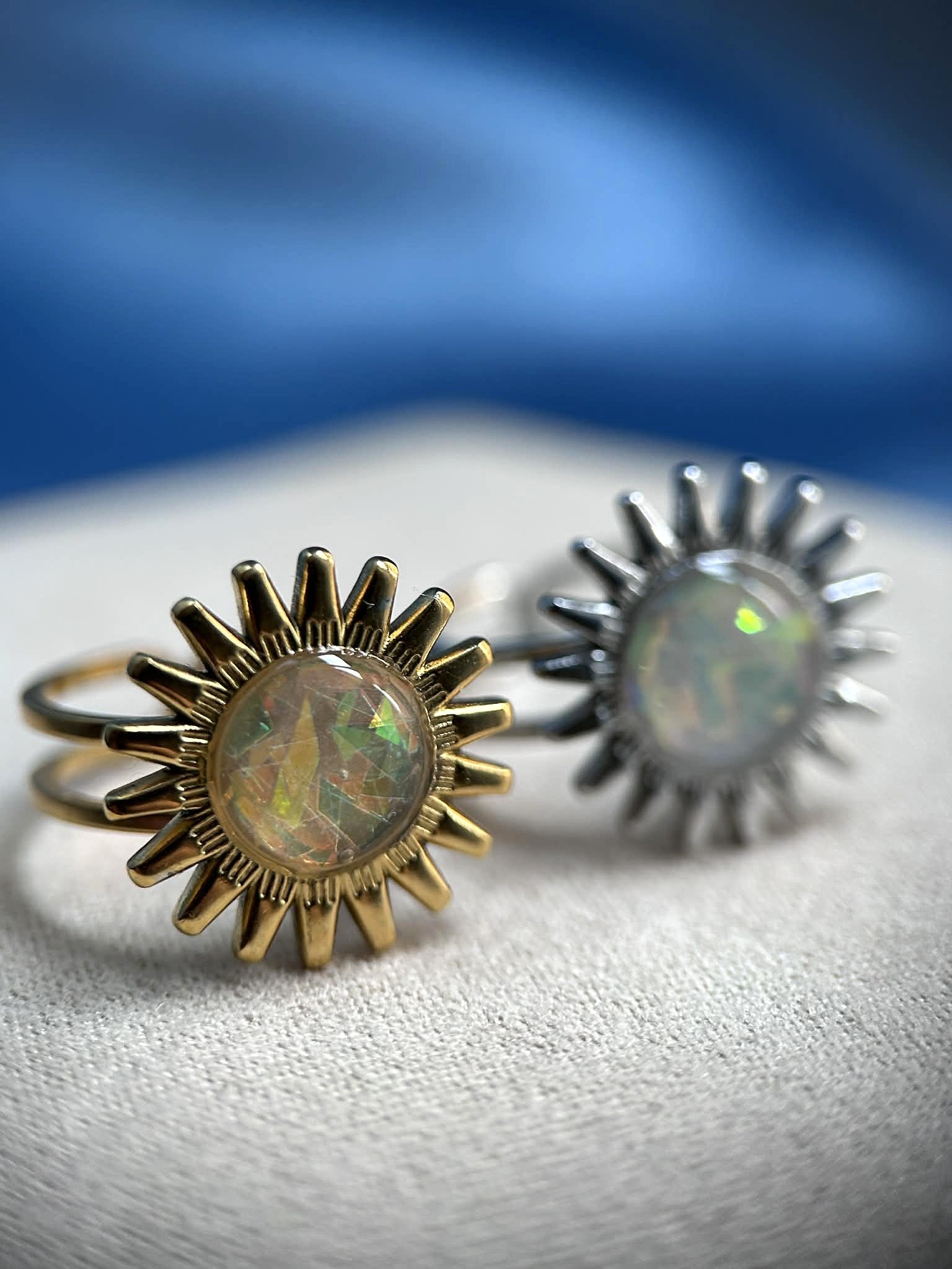 Bague ajustable en forme de soleil - effet holographique