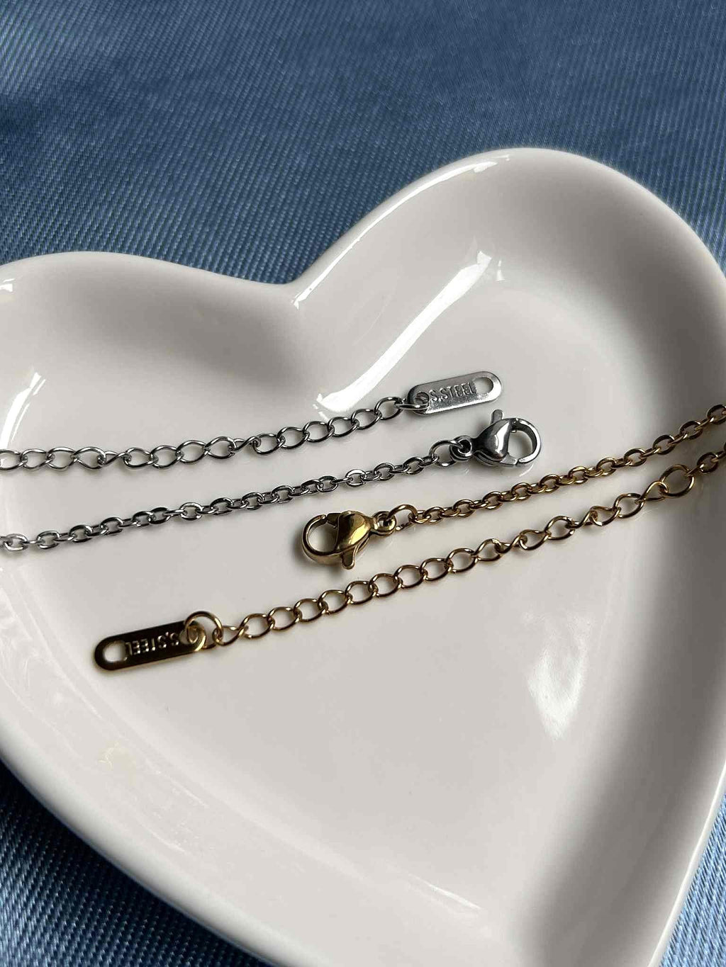 Bracelet argentée ajustable avec fleurs séchées - bijoux acier inoxydable