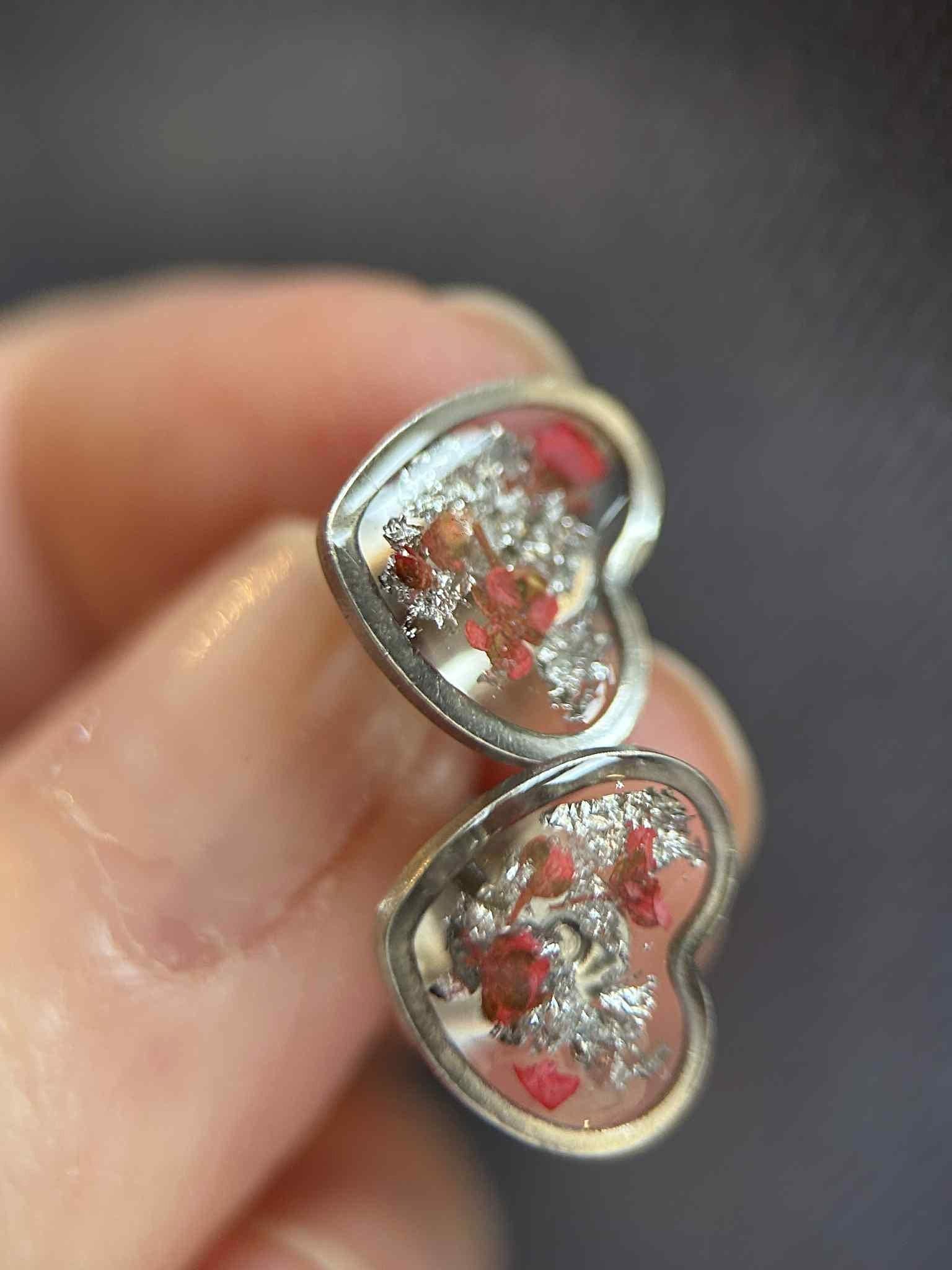 Parure de bijoux - coeurs avec fleurs séchées