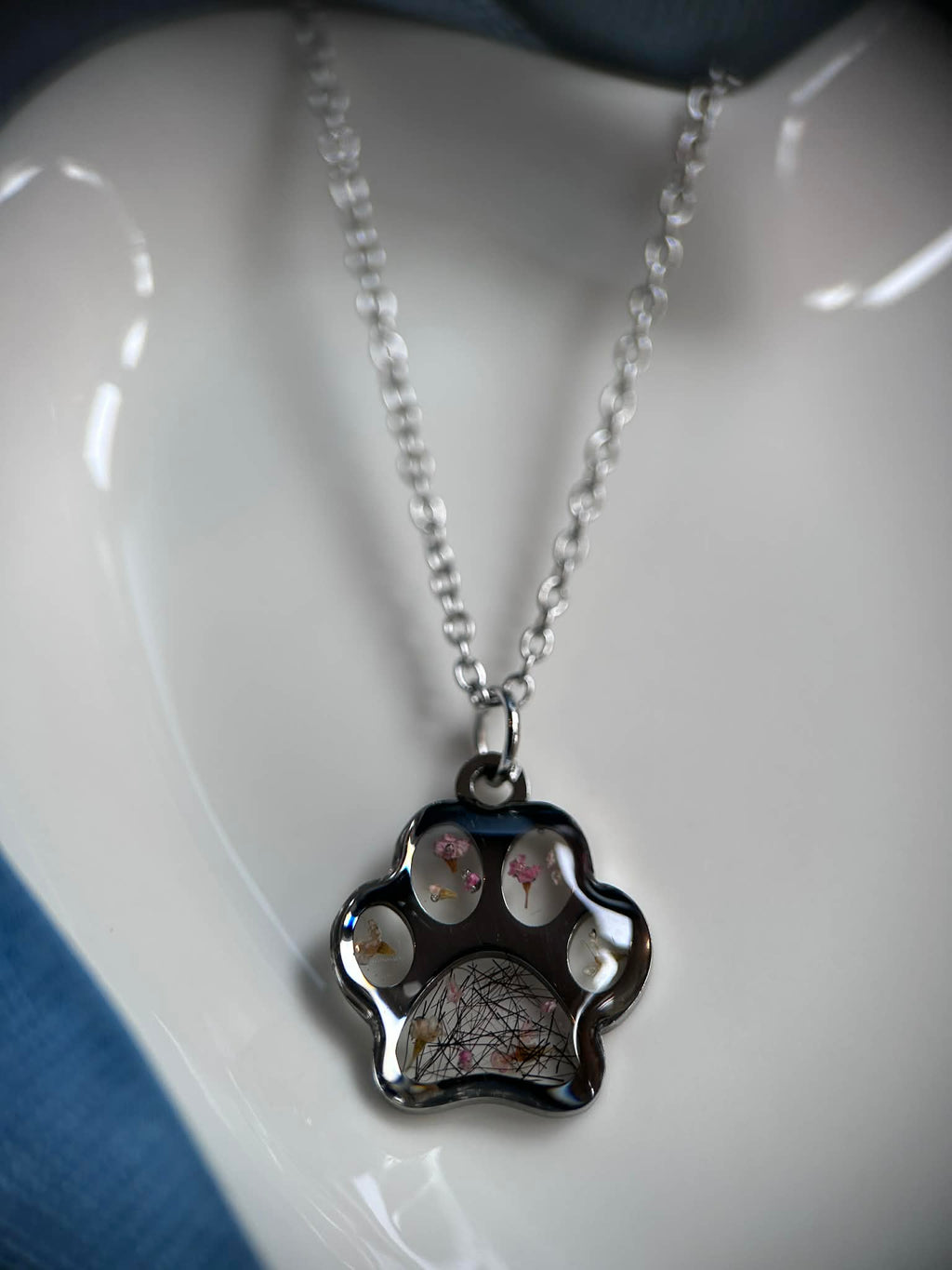 Collier avec pendentif patte de chein - personalisée avec polis