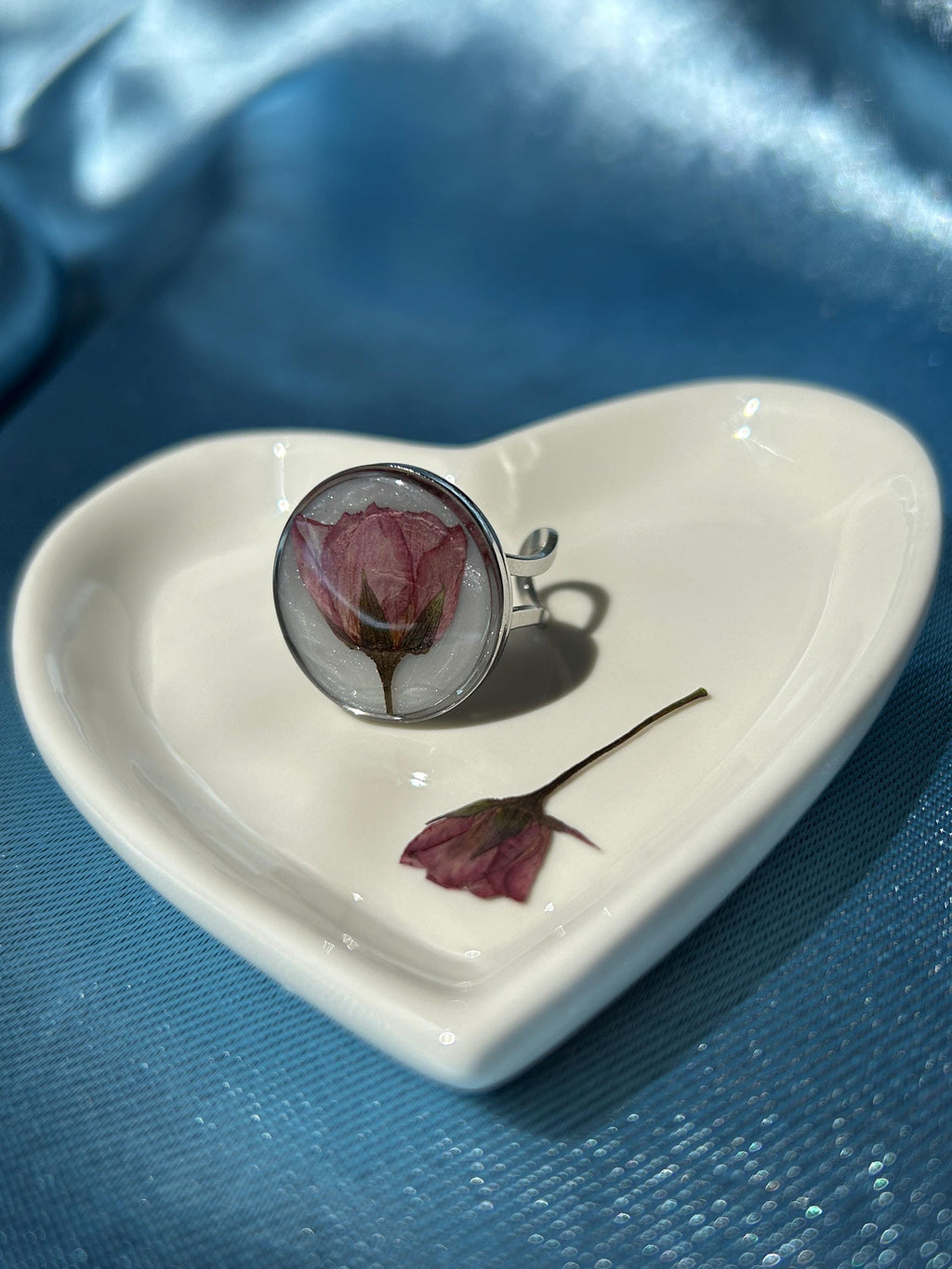 Bague ajustable argenté avec fleurs séchées