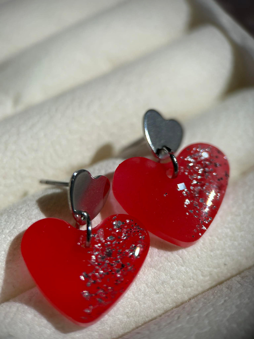 Boucles d'oreilles double cœur en résine - bijoux femme
