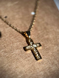 Collier avec pendentif croix - fleurs naturelles séchées