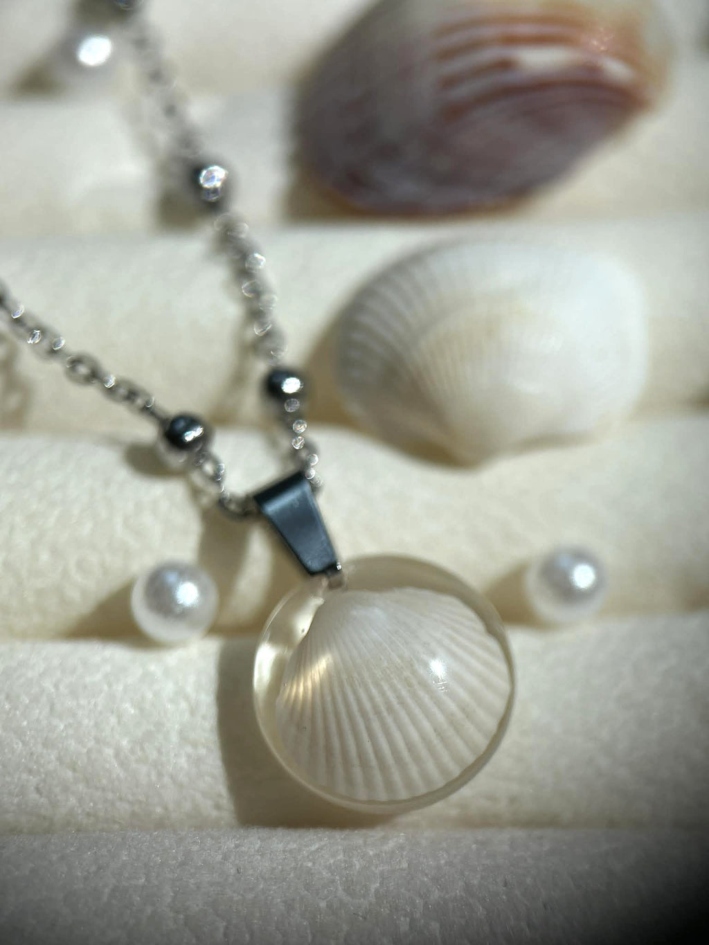 Collier argenté en acier inoxydable - coquillages véritables - bijoux d'été