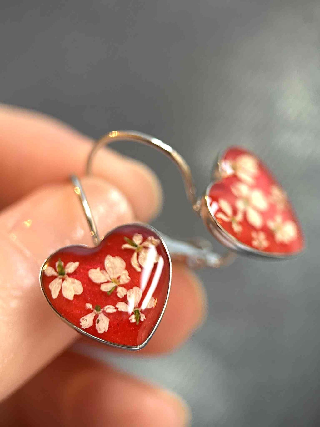 Boucles d'oreilles pendantes en forme de cœur - fleurs séchées