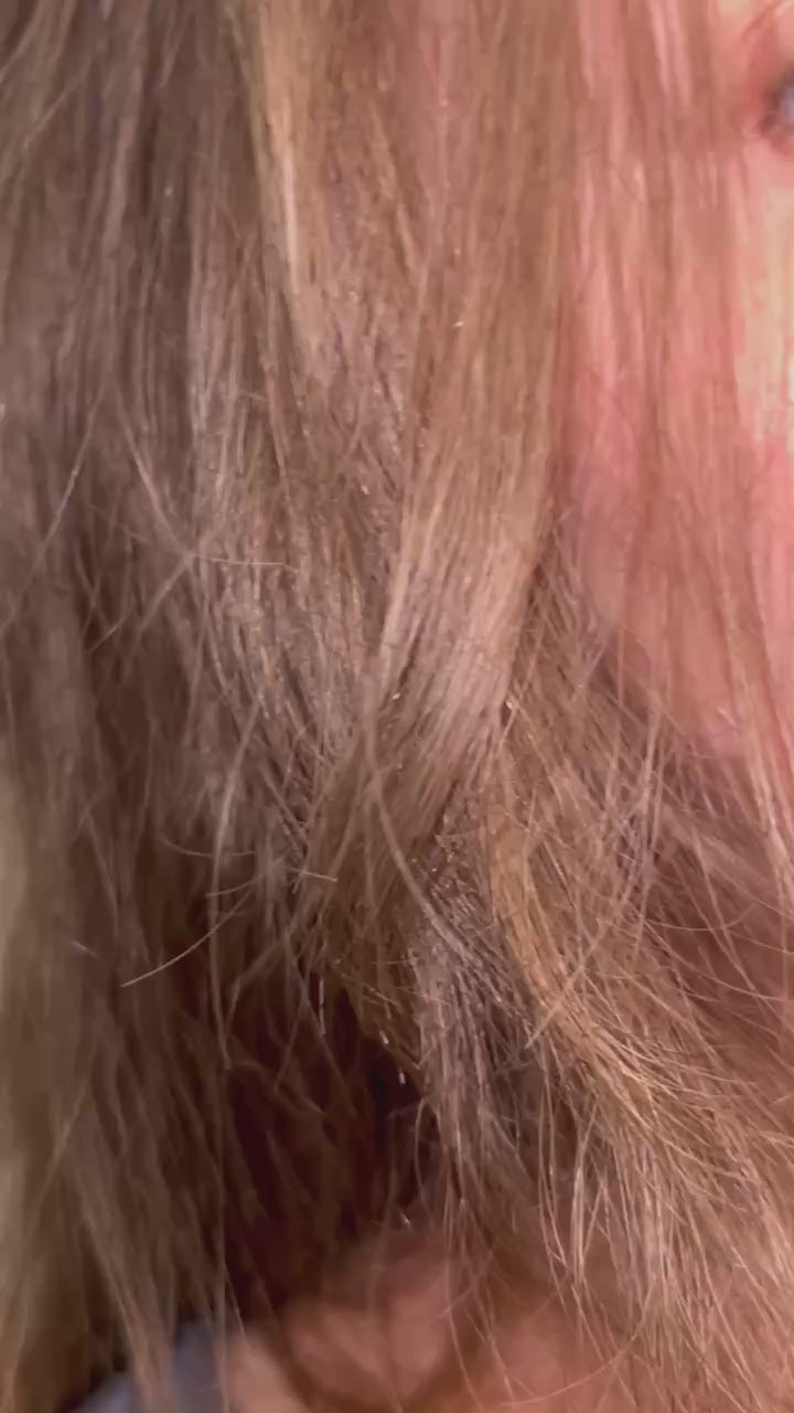 Clous d'oreilles en résine avec fleurs séchées